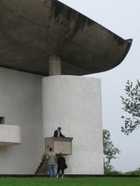 Notre Dame du Haut de Ronchamp (buitenkapel) Ronchamp