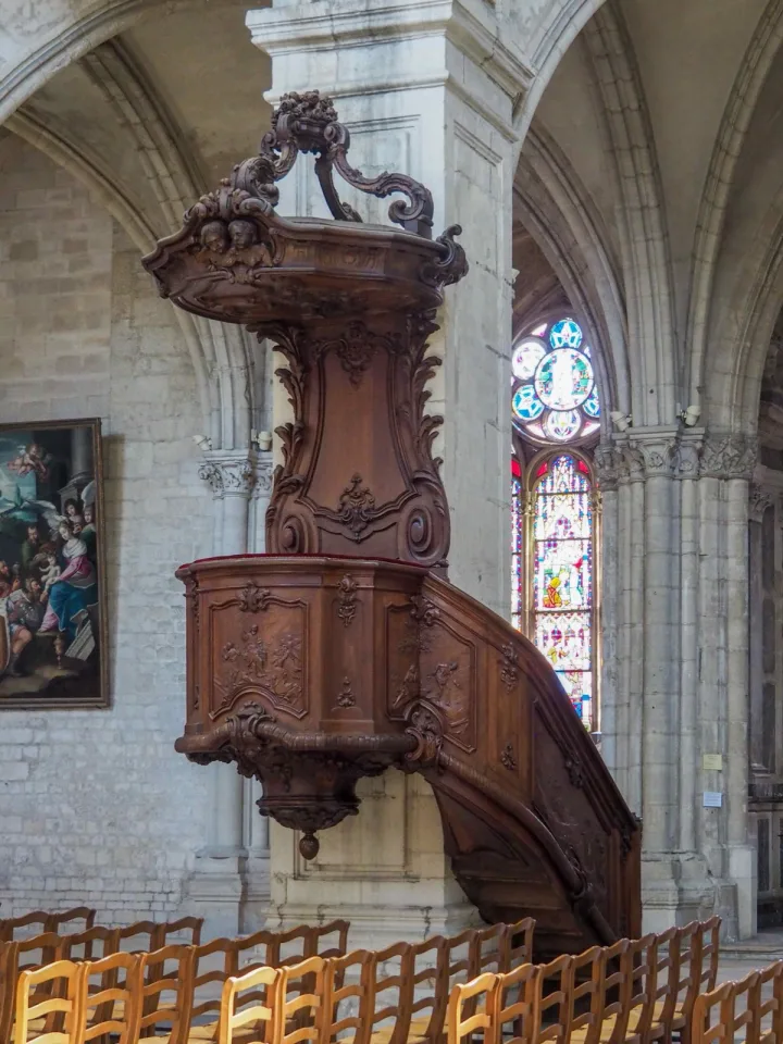 Preekstoel in Cathedrale Notre-Dame de Verdun, Verdun