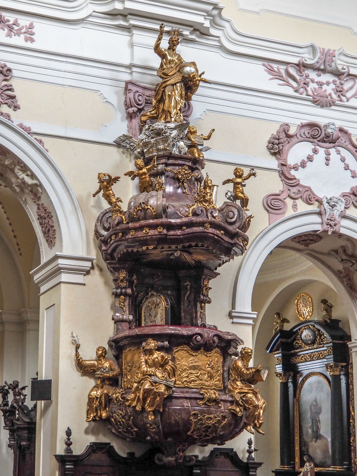 Preekstoel in Kostel Vsech svatych, Litomerice