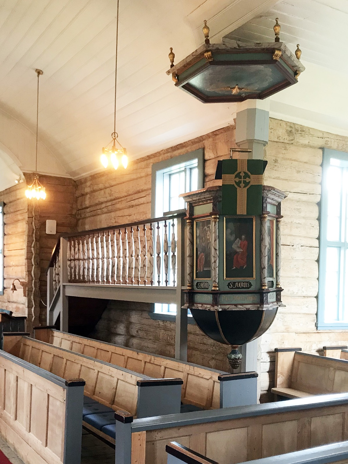 Preekstoel in Flakstad Kirke, Ramberg