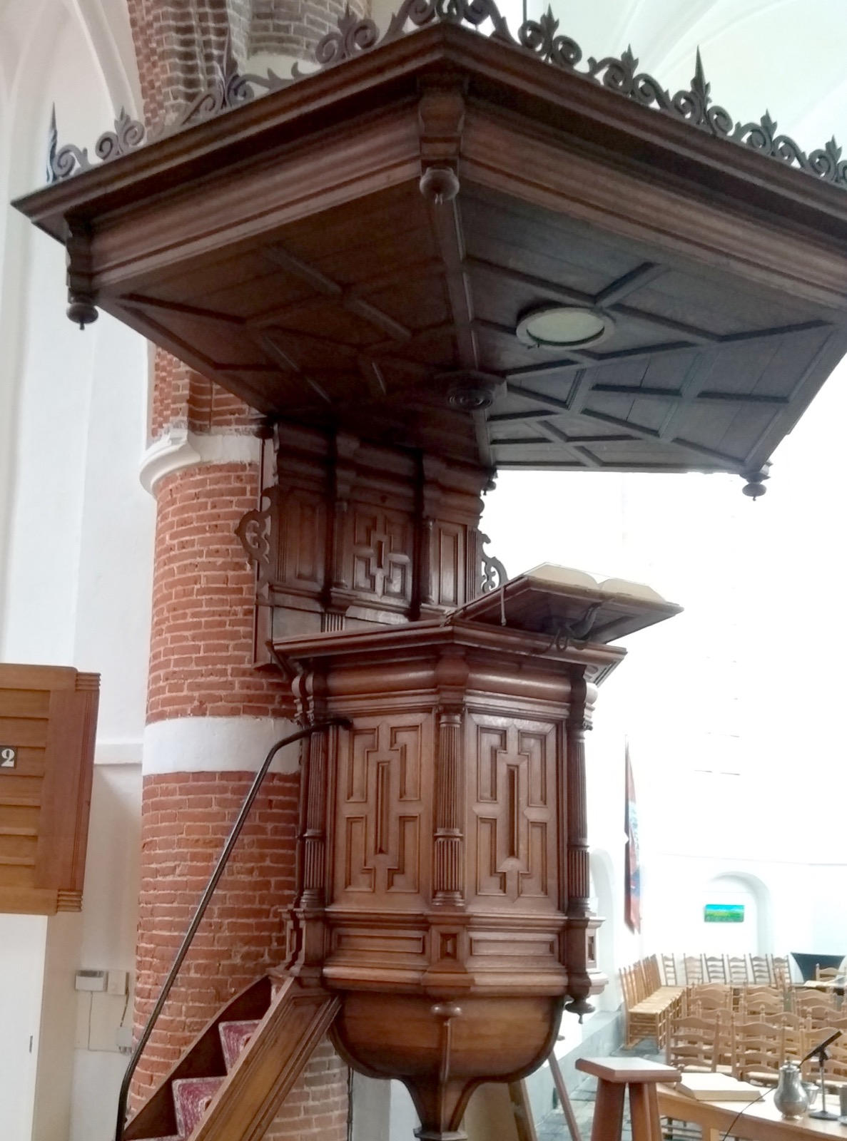 Preekstoel in kleine kerk, Steenwijk