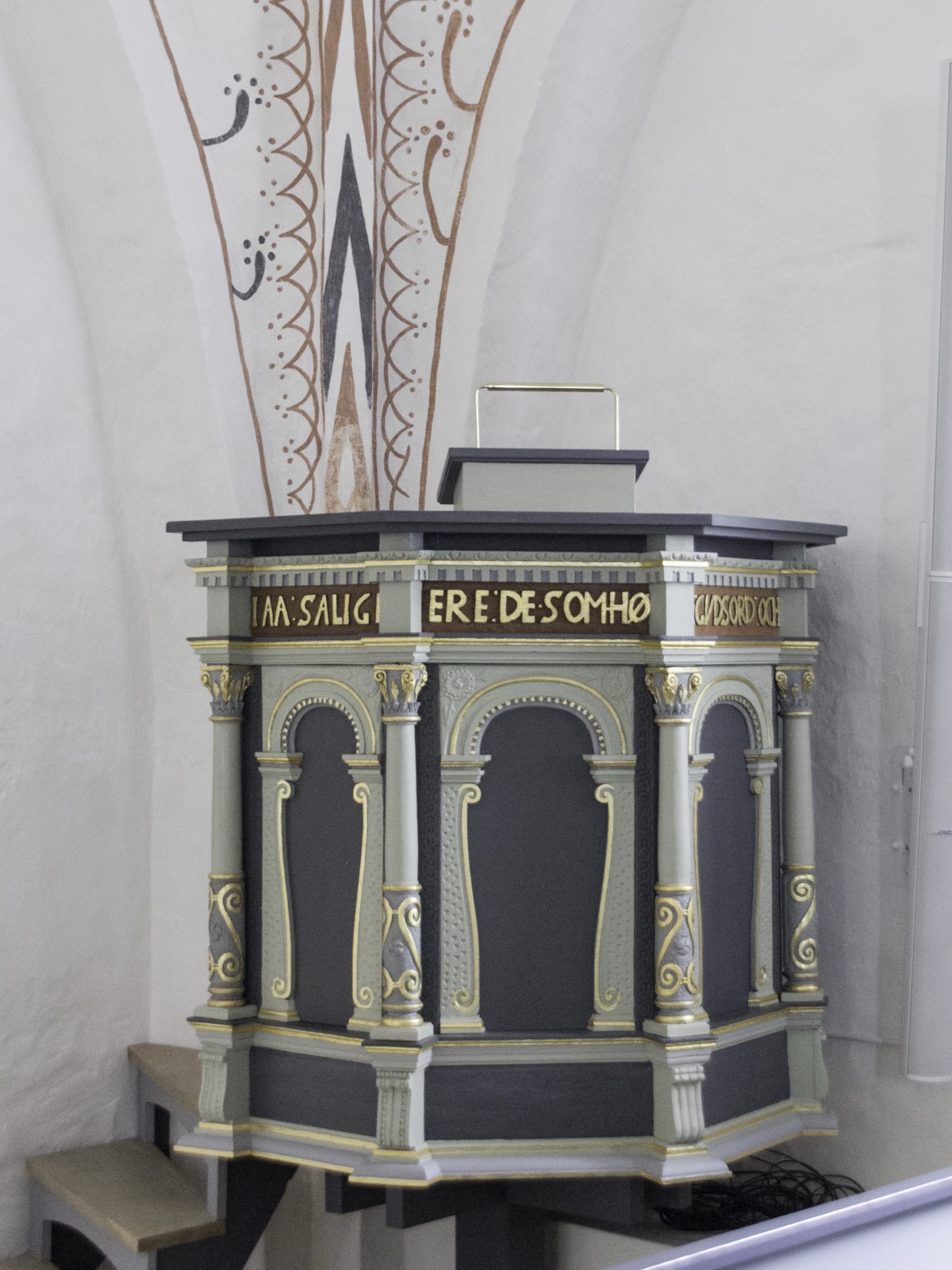 Pulpit at Them Kirke, Them