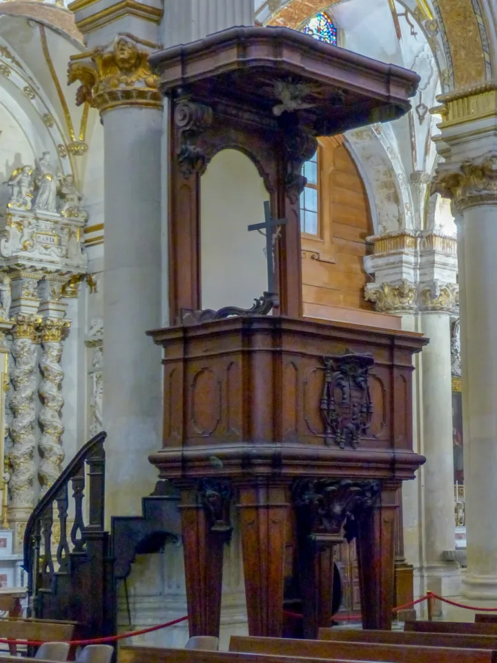 Preekstoel in Santa Croce, Lecce