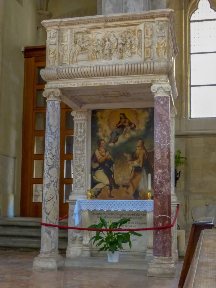 Preekstoel in Basilica San Lorenzo Maggiore, Napoli