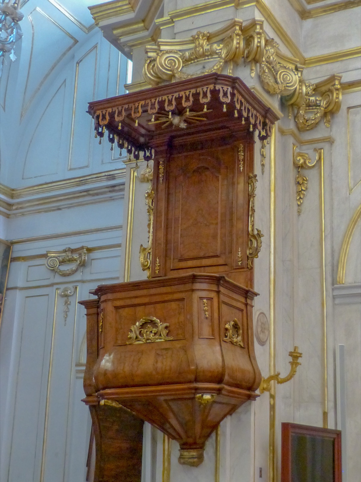 Preekstoel in Santa Maria Assunta, Positano