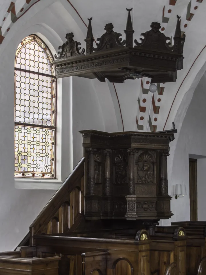 Pulpit at Roholte Kirke, Roholte