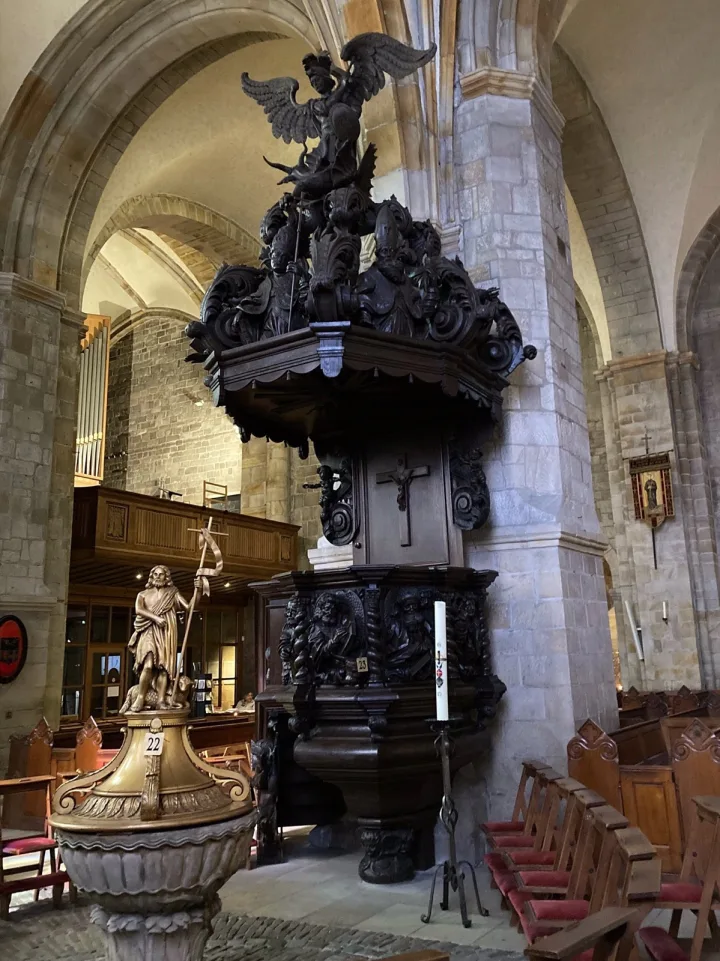 Pulpit at Plechelmusbasiliek, Oldenzaal