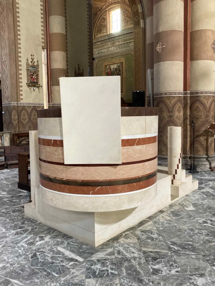 Preekstoel in Cattedrale di San Lorenzo, Alba