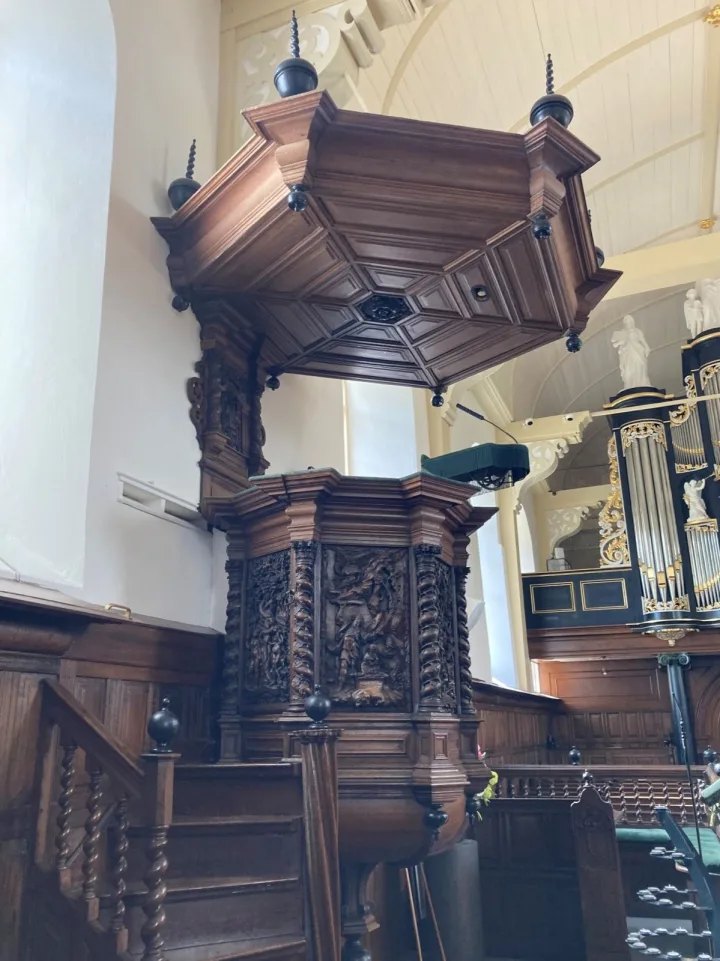 Pulpit at Laurentiuskerk, Kimswerd