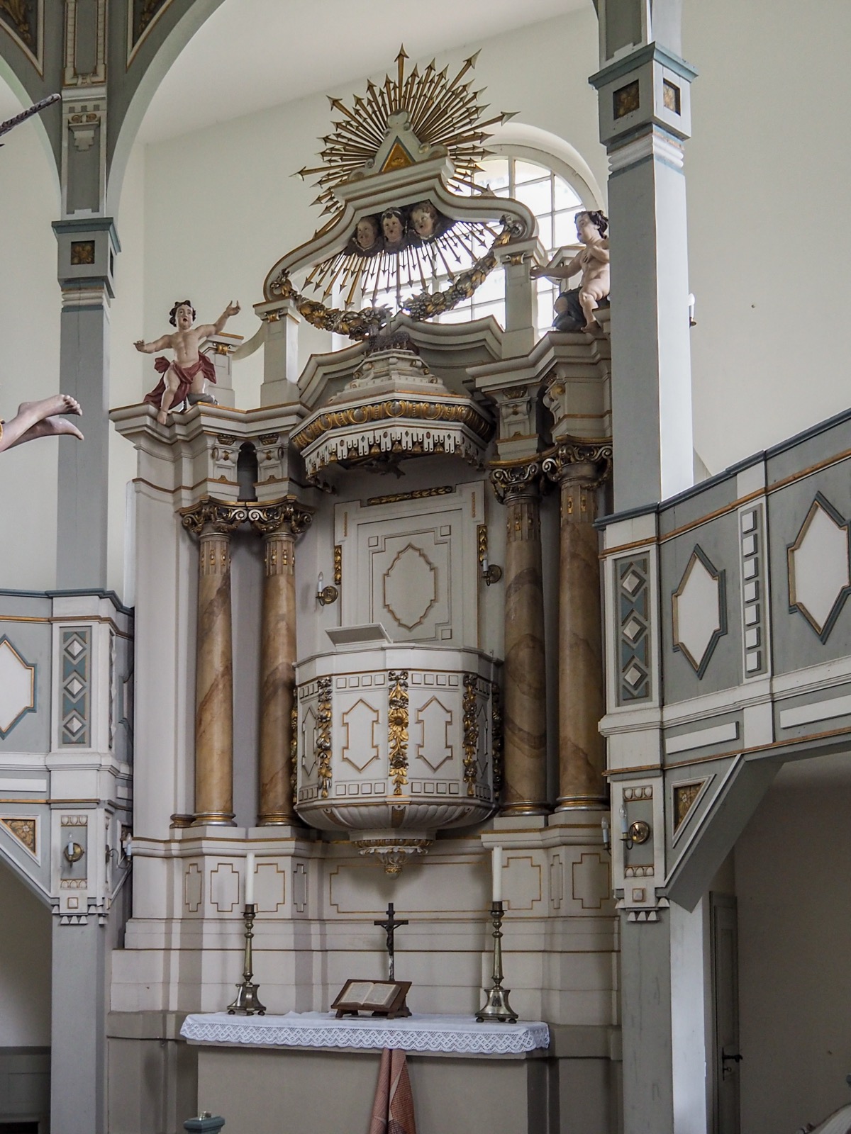 Pulpit at Kirche Podrosche, Podrosche