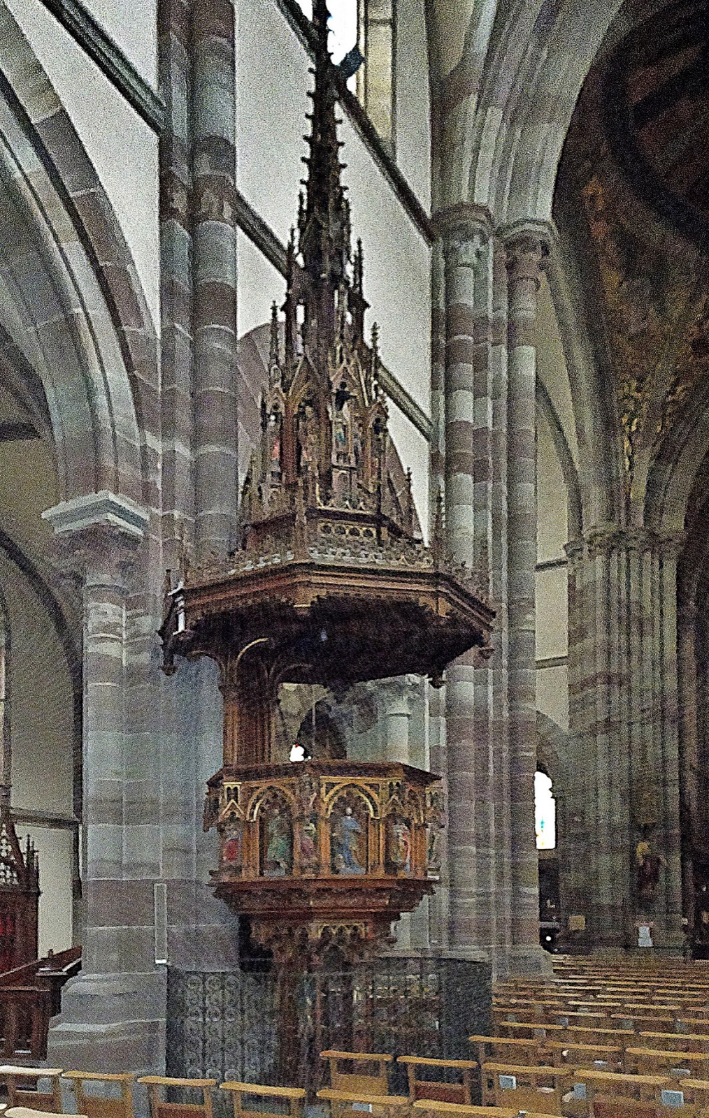 Preekstoel in Eglise Saints Pierre en Paul, Obernai