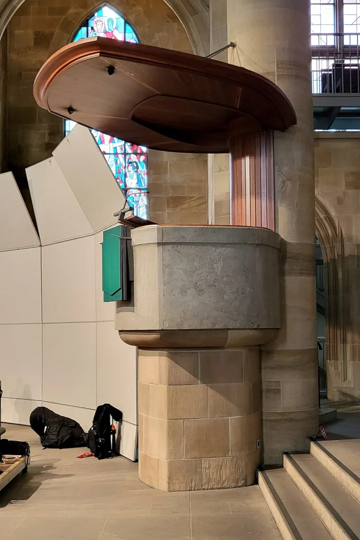 Preekstoel in Evangelische Stiftskirche Stuttgart , Stuttgart