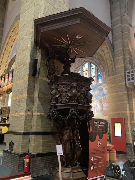 Preekstoel in St Jacobskerk, s-Hertogenbosch