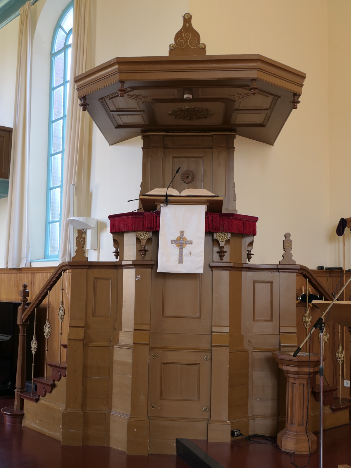 Pulpit at Meslanzer kerk, Midsland