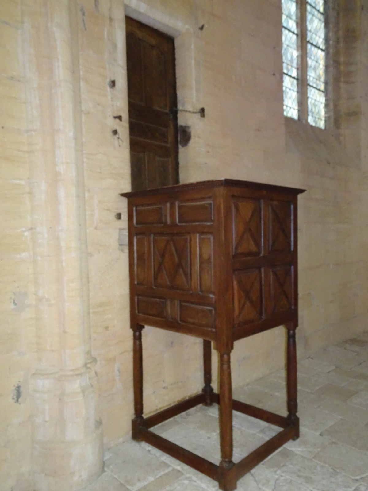 Pulpit at Chateau de Biron,  Chapelle seigneuriale, Biron