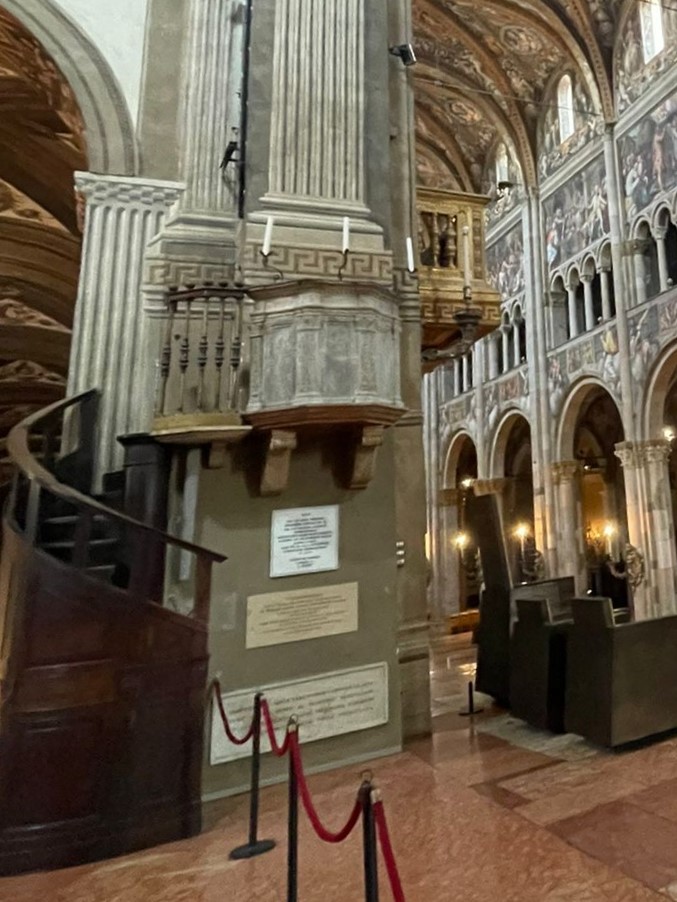 Preekstoel in Cattedrale di Santa Maria Assunta, Parma