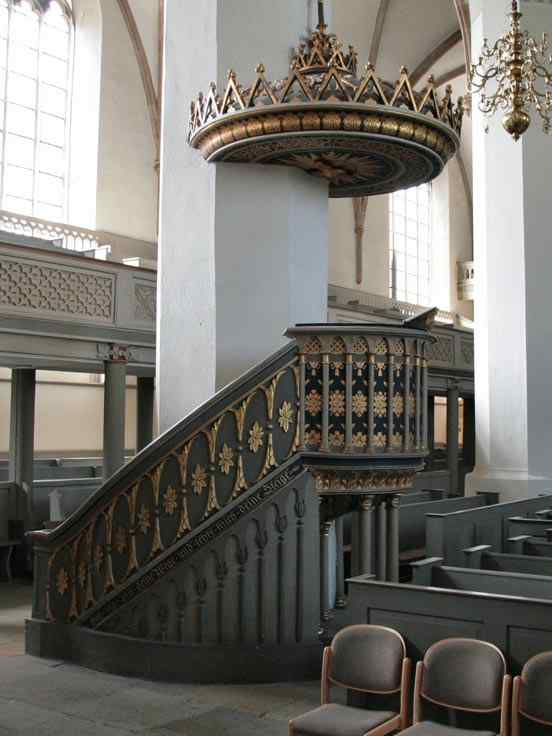 Preekstoel in Stadtkirche St. Marien, Wittenberg