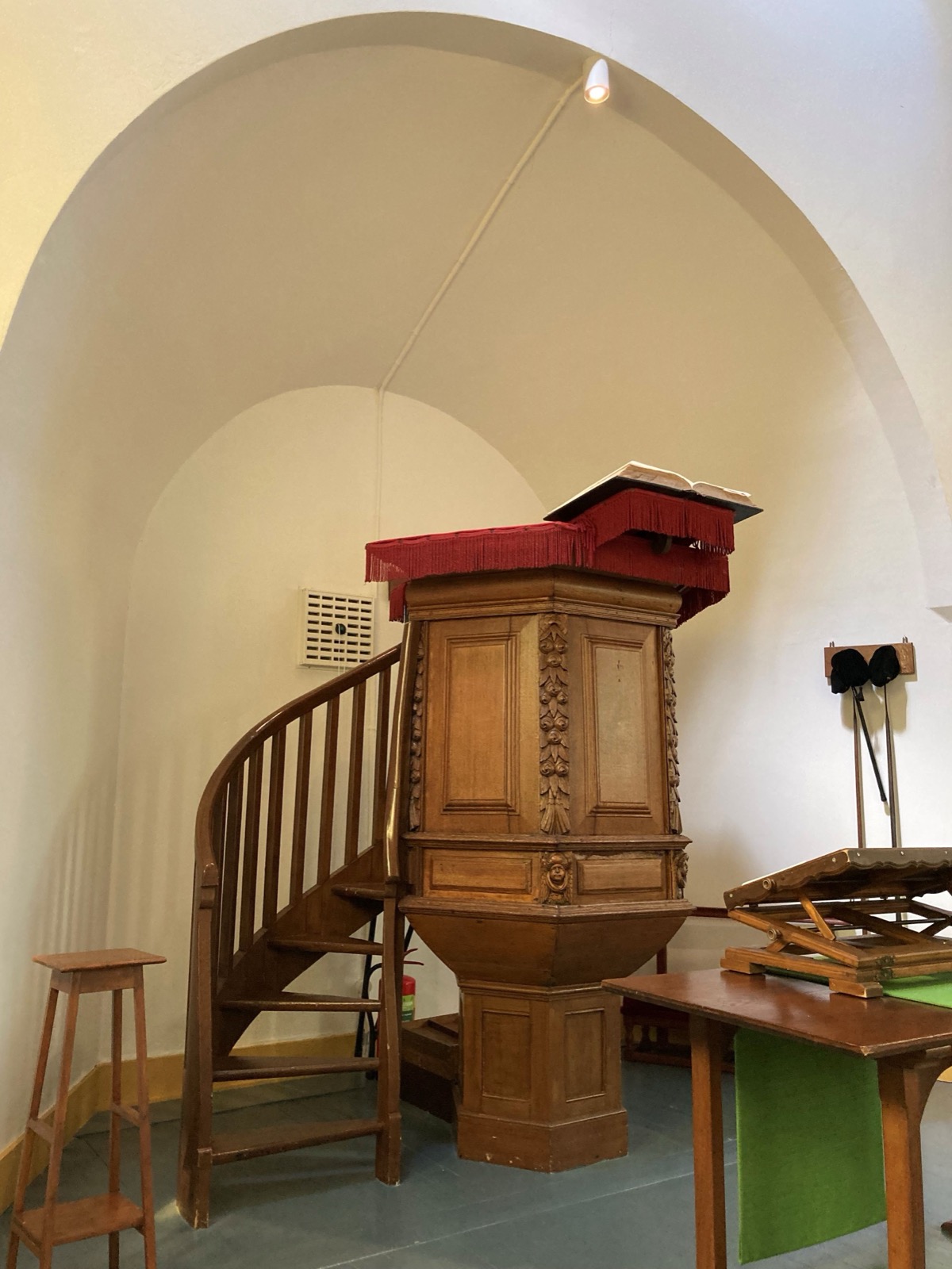 Pulpit at Broekster Tsjerke, Broek (Friesland)