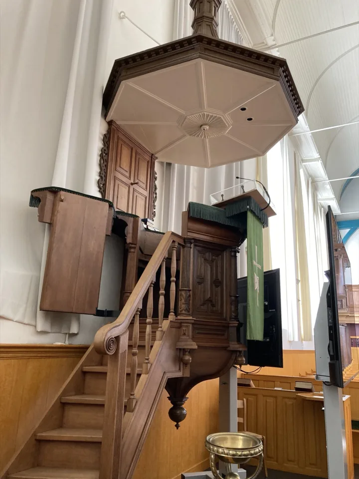 Preekstoel in Salviuskerk, Dronrijp