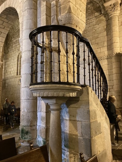 Pulpit at Colegiata de Santa Juliana, Santillana