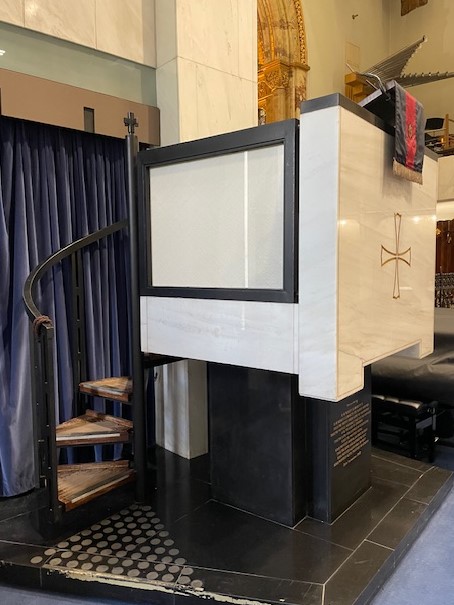 Preekstoel in The Royal Military Chapel, London