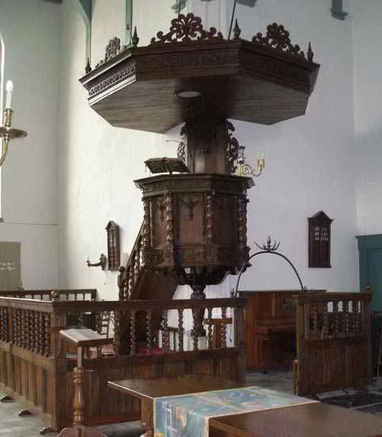 Preekstoel in Hervormde Kerk, Blokzijl