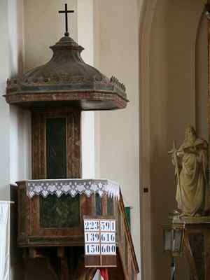 Pulpit at Reformatus Templom, Acs
