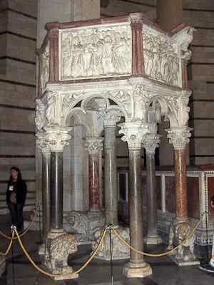 Pulpit at Battistero di San Giovanni, Pisa