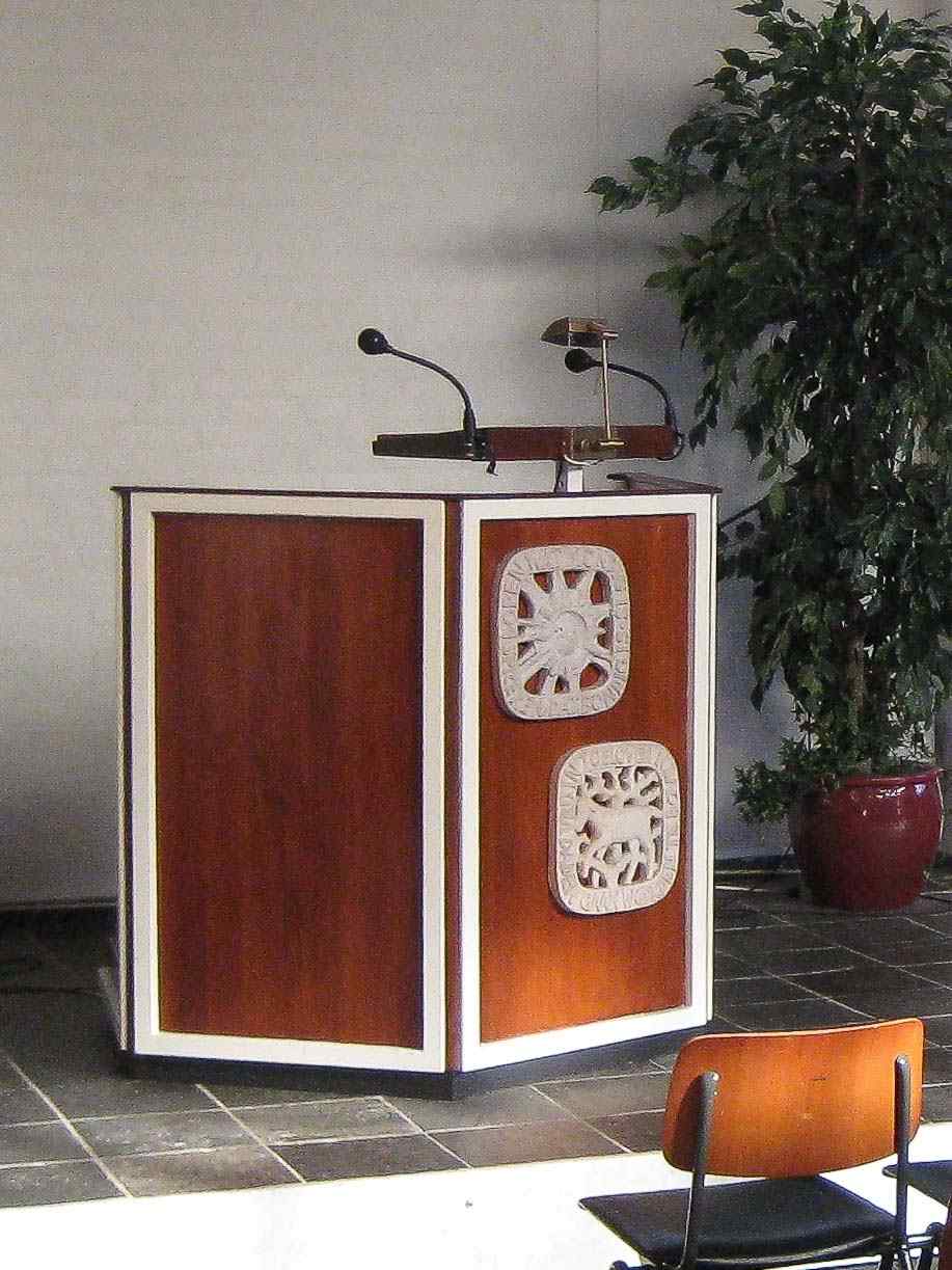 Preekstoel in Doopsgezinde Kerk, Breda