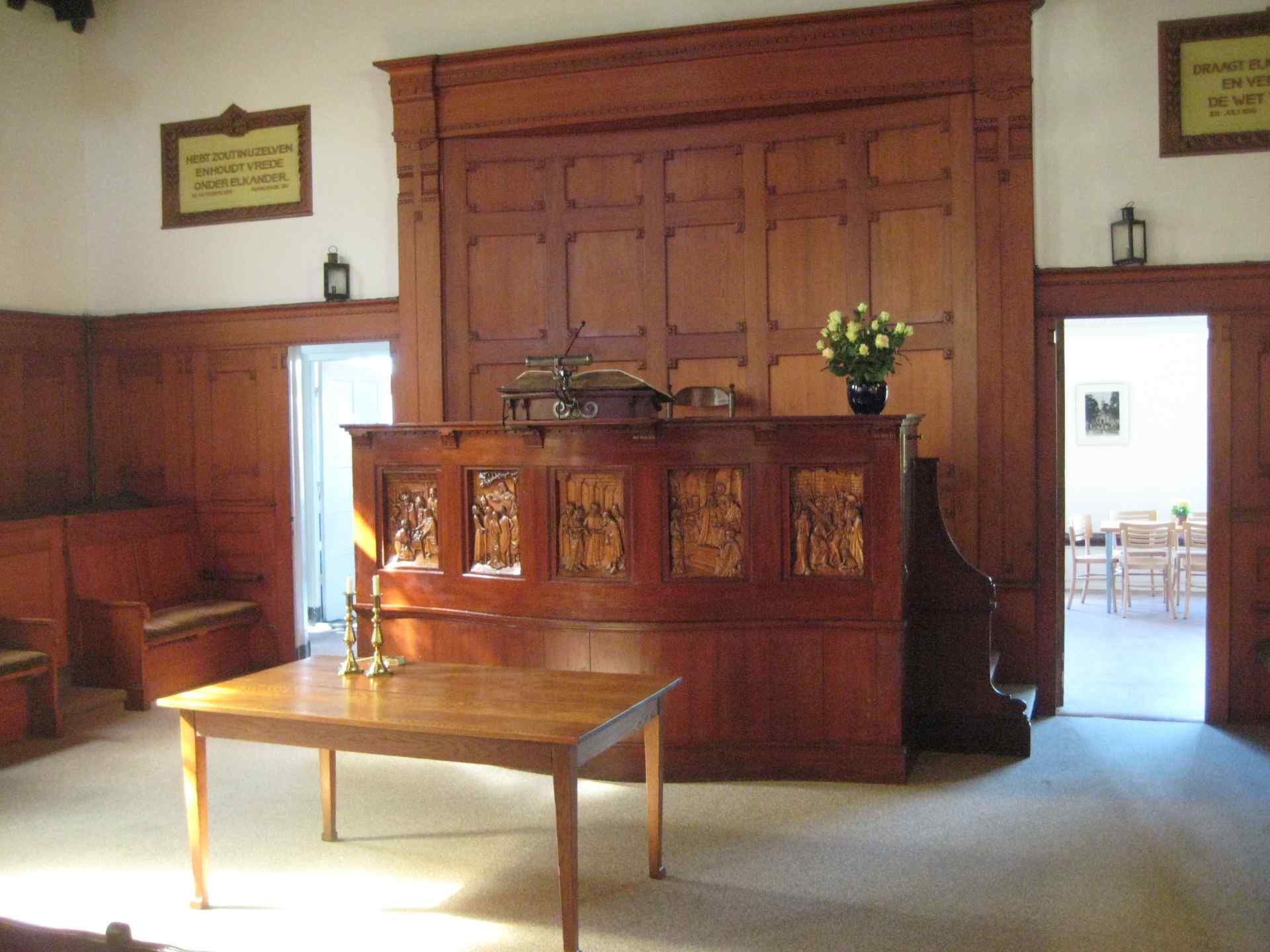 Preekstoel in NPB Kerk, Bussum