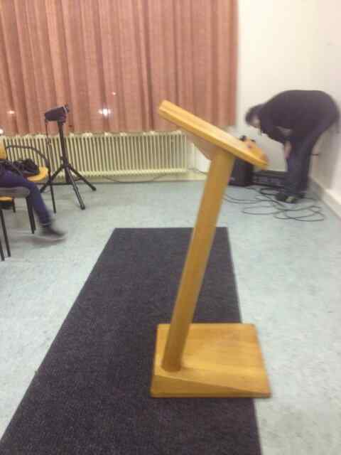 Preekstoel in Evangeliegemeente de Deur, Roermond