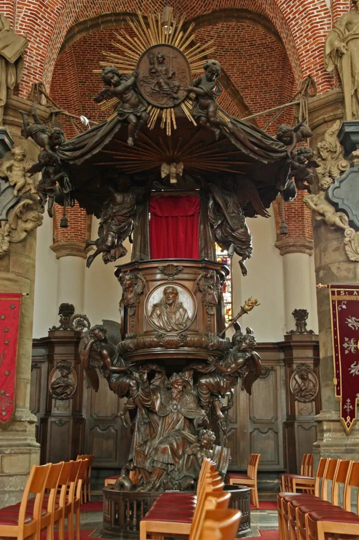Preekstoel in St Amandskerk, Geel