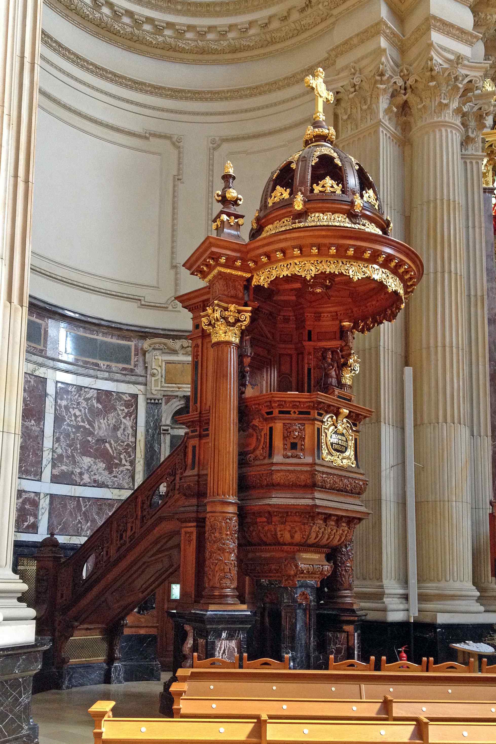 Pulpit at Berliner Dom, Berlijn