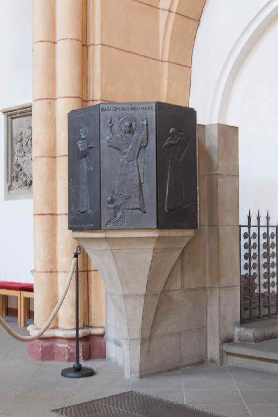 Preekstoel in Sint-Gangolfkerk, Trier