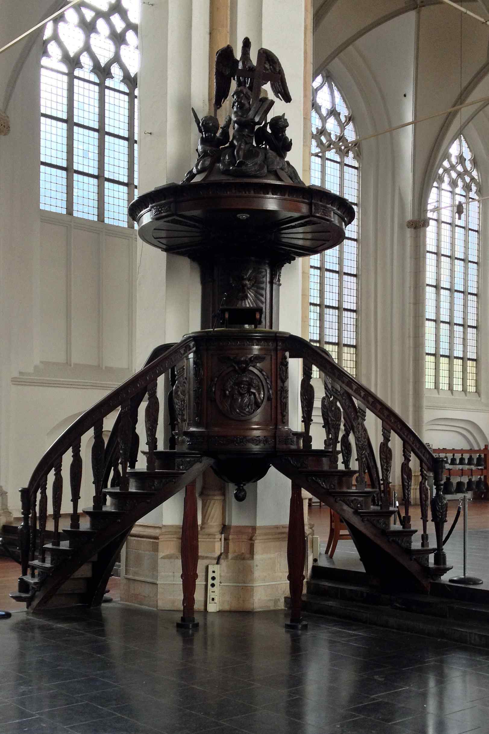 Preekstoel in Eusebiuskerk, Arnhem