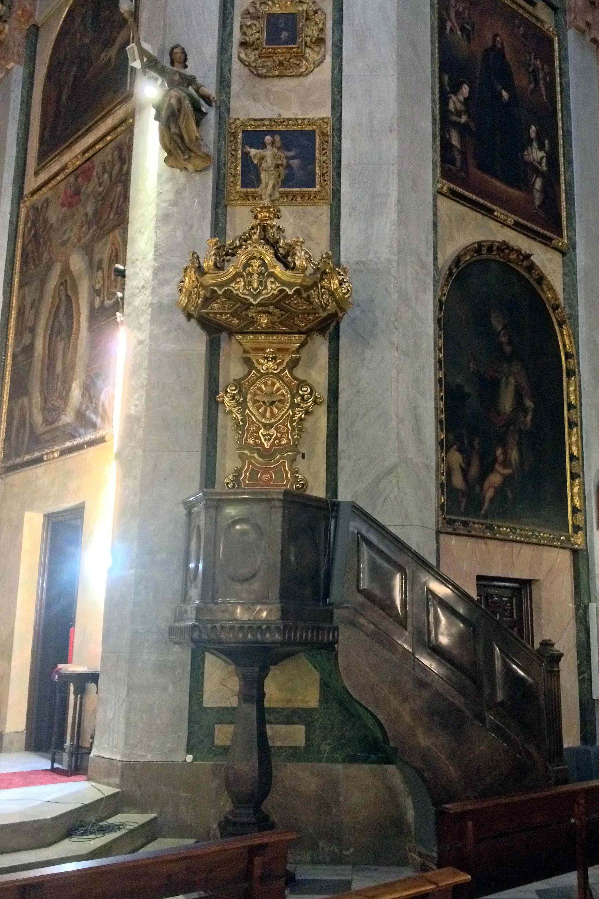 Pulpit at Iglesia de Santa Maria Magdalena, Granada