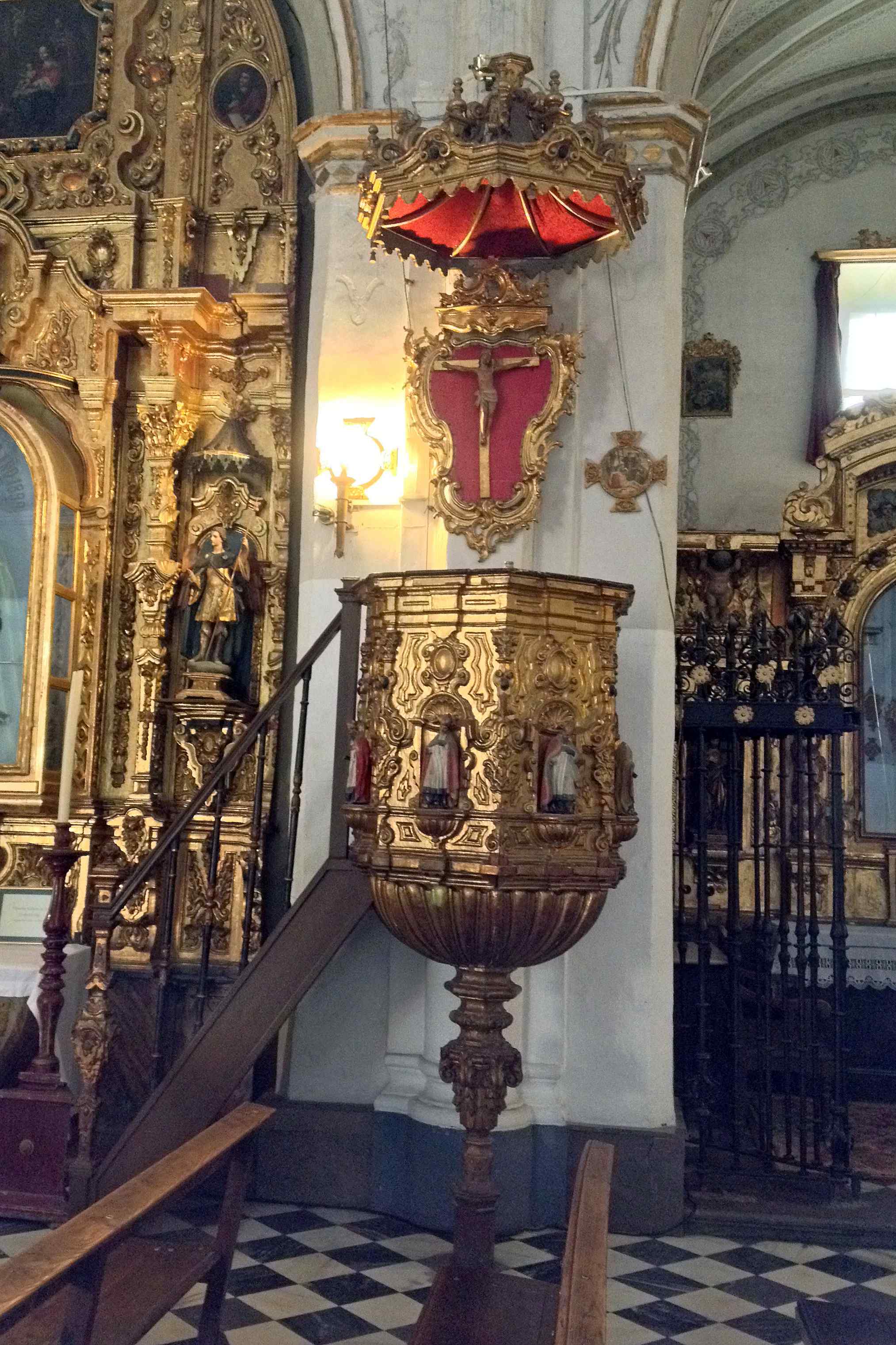Pulpit at Iglesia Imperial de San Matias, Granada