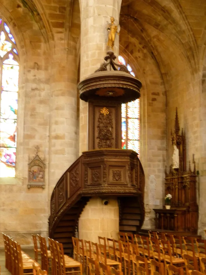 Preekstoel in St Malo, Dinan