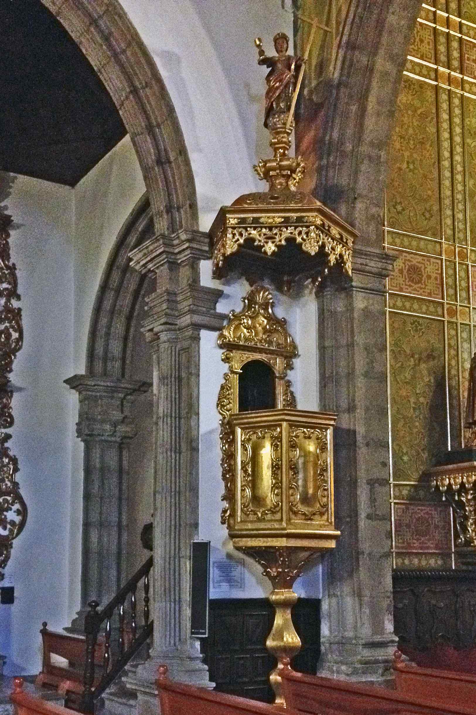 Pulpit at Parroquia de San Francisco de AsÃ­s, Las Palmas de Gran Canaria