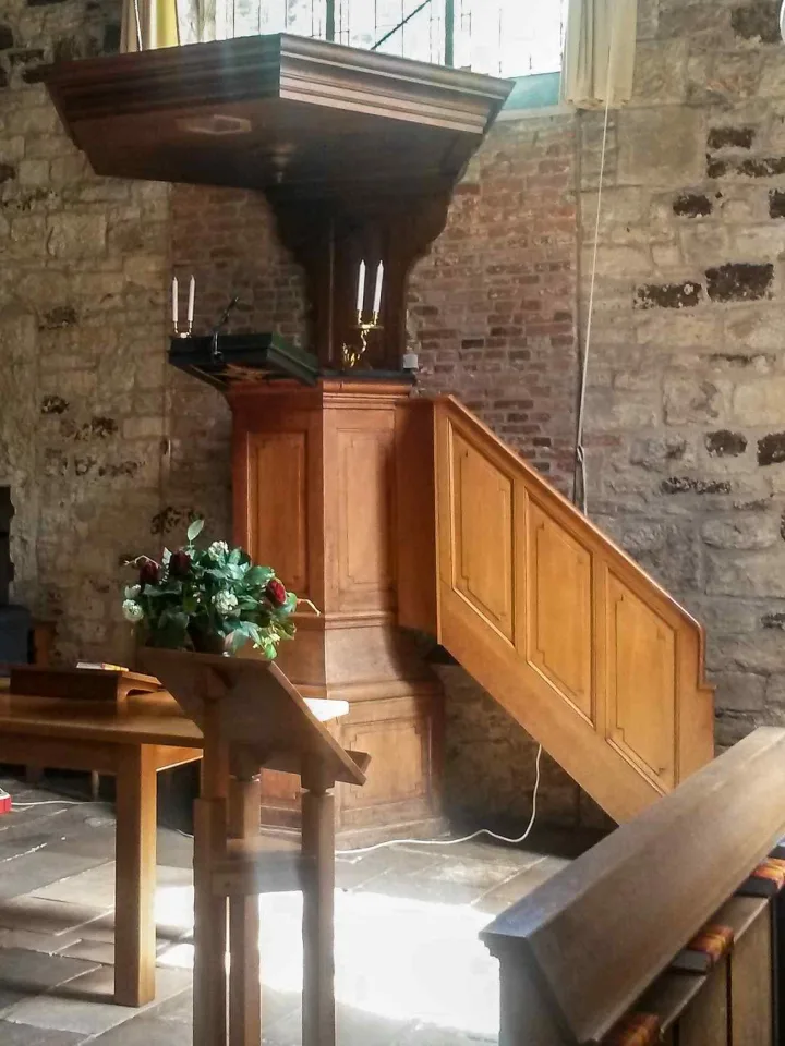 Preekstoel in Stiftskerk, Weerselo