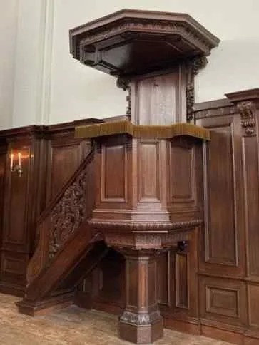 Pulpit at De Hofkapel bij paleis Het Loo, Apeldoorn