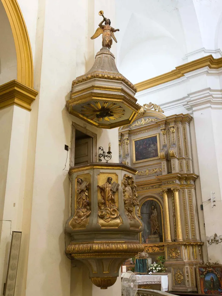 Preekstoel in San Pedro San Telmo Church, Buenos Aires
