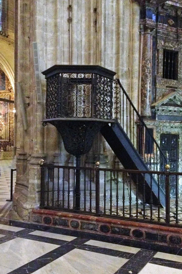 Preekstoel in Catedral - dagkerk, Sevilla