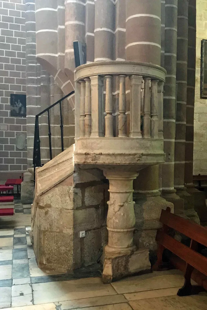Pulpit at Se, Evora