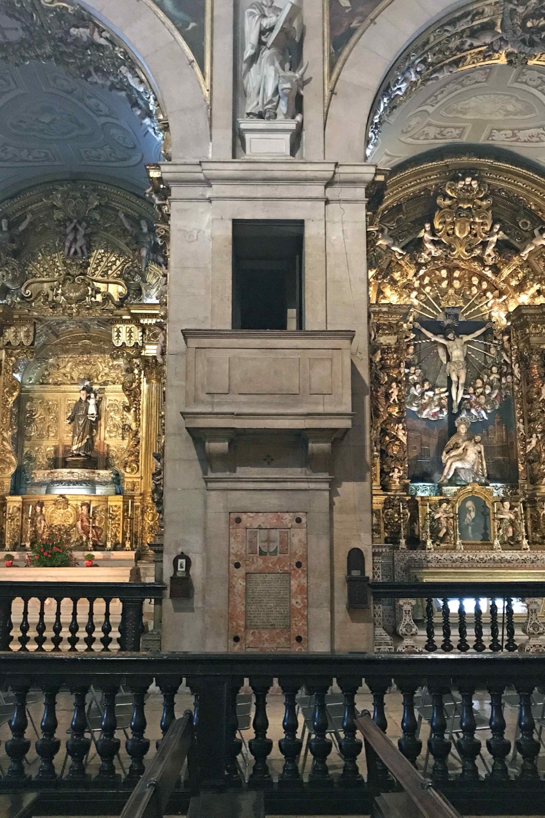 Pulpit at Igreja de Sao Roque, 1200-470 Lisboa