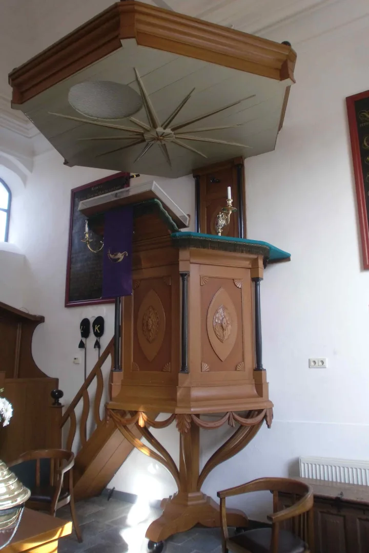 Preekstoel in Garnizoenskerk, Bad Nieuweschans