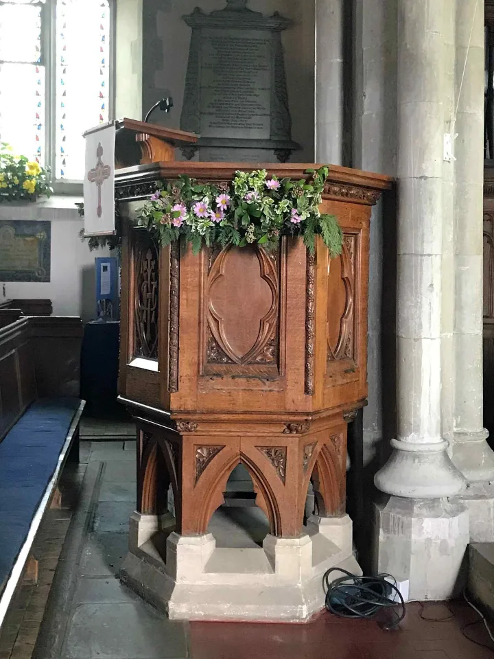 Preekstoel in St Mary the Virgin, Westerham