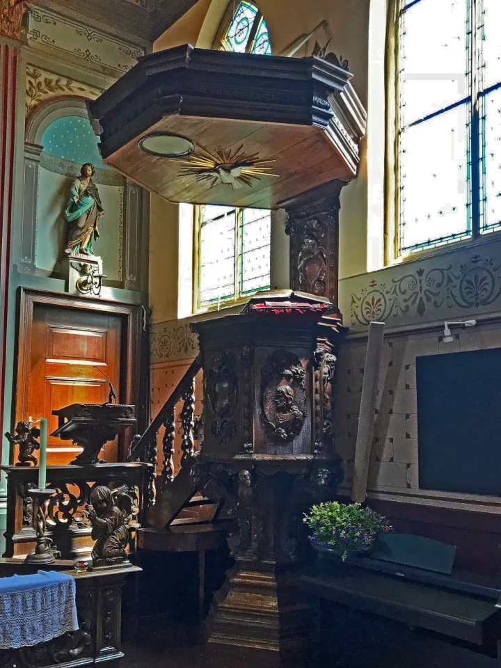 Preekstoel in Oud-Kath. kerk van de heiligen Barbara en Antonius, Culemborg
