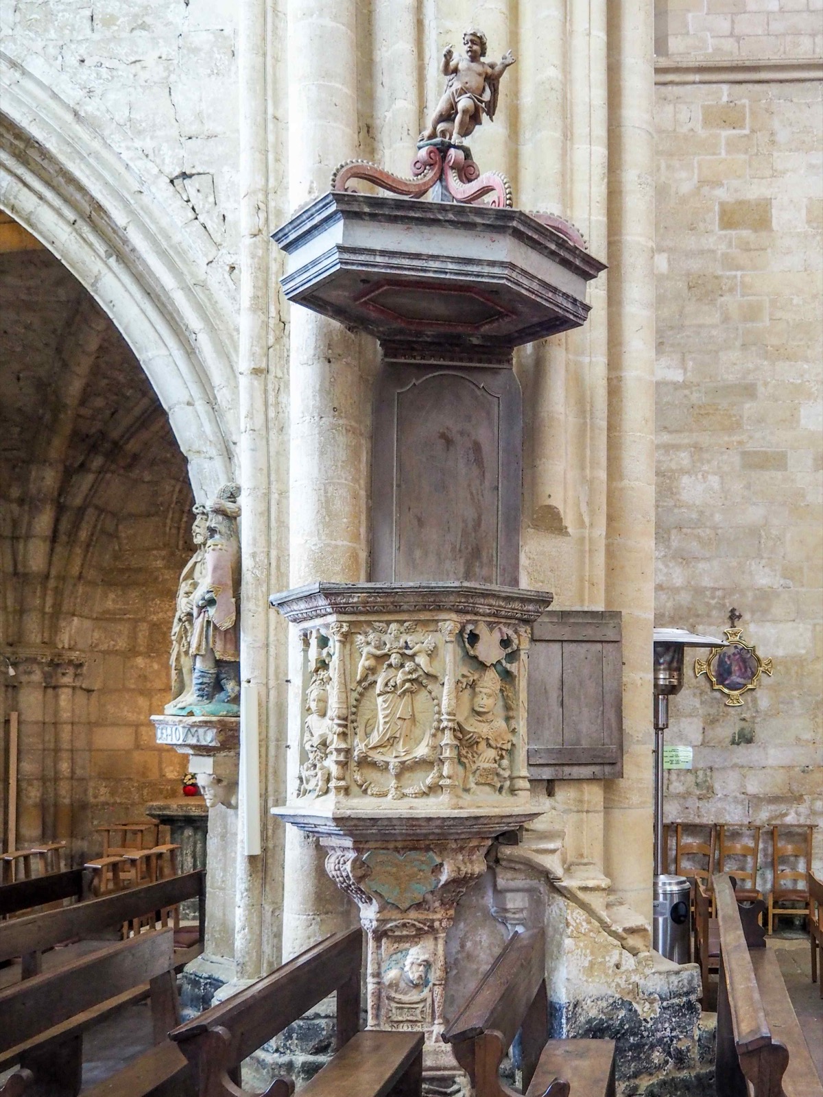 Preekstoel in la basilique d Avioth, Avioth
