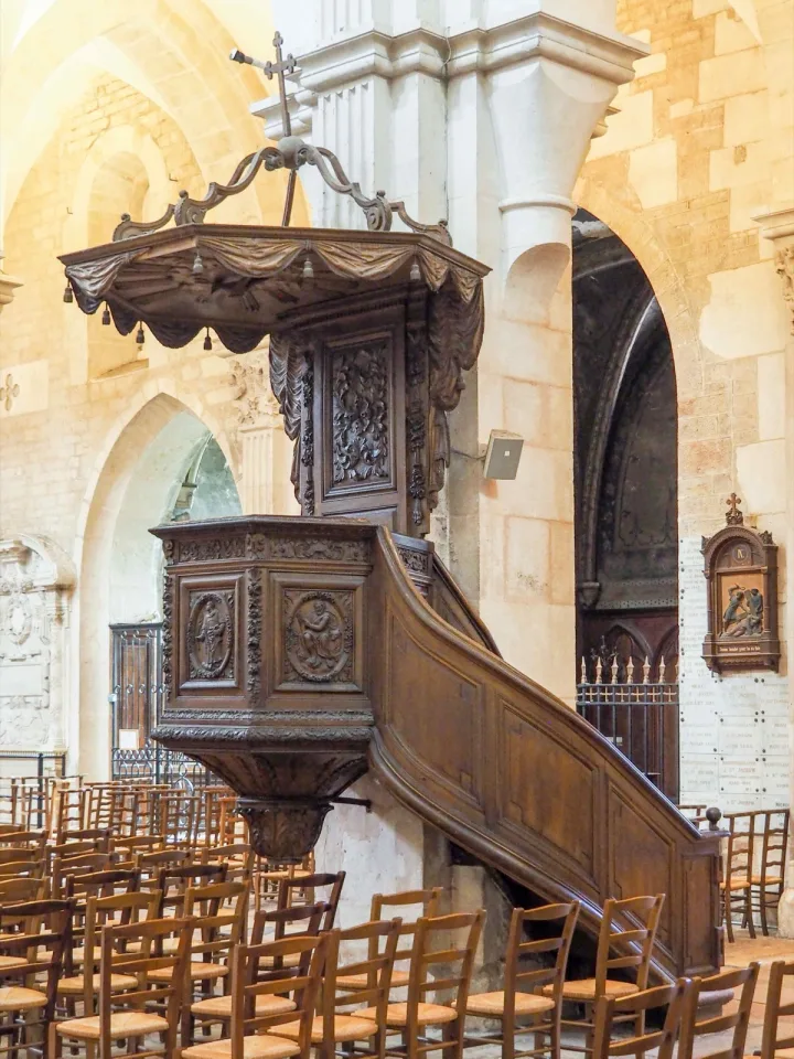 Preekstoel in Collegiale Notre Dame, Beaune
